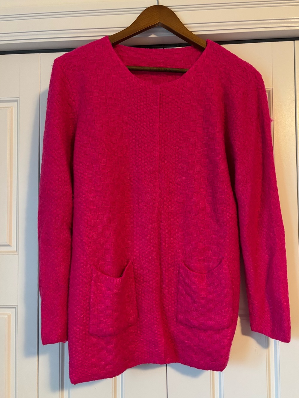 ☀️ Handmade ☀️ bright pink thick sweater